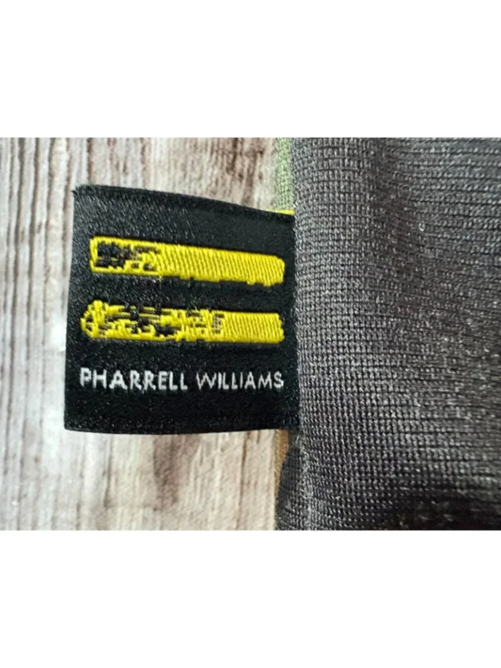 Adidas x Pharrell Williams Jacket size Small Full Zip Camo Long Sleev Hu Hiking